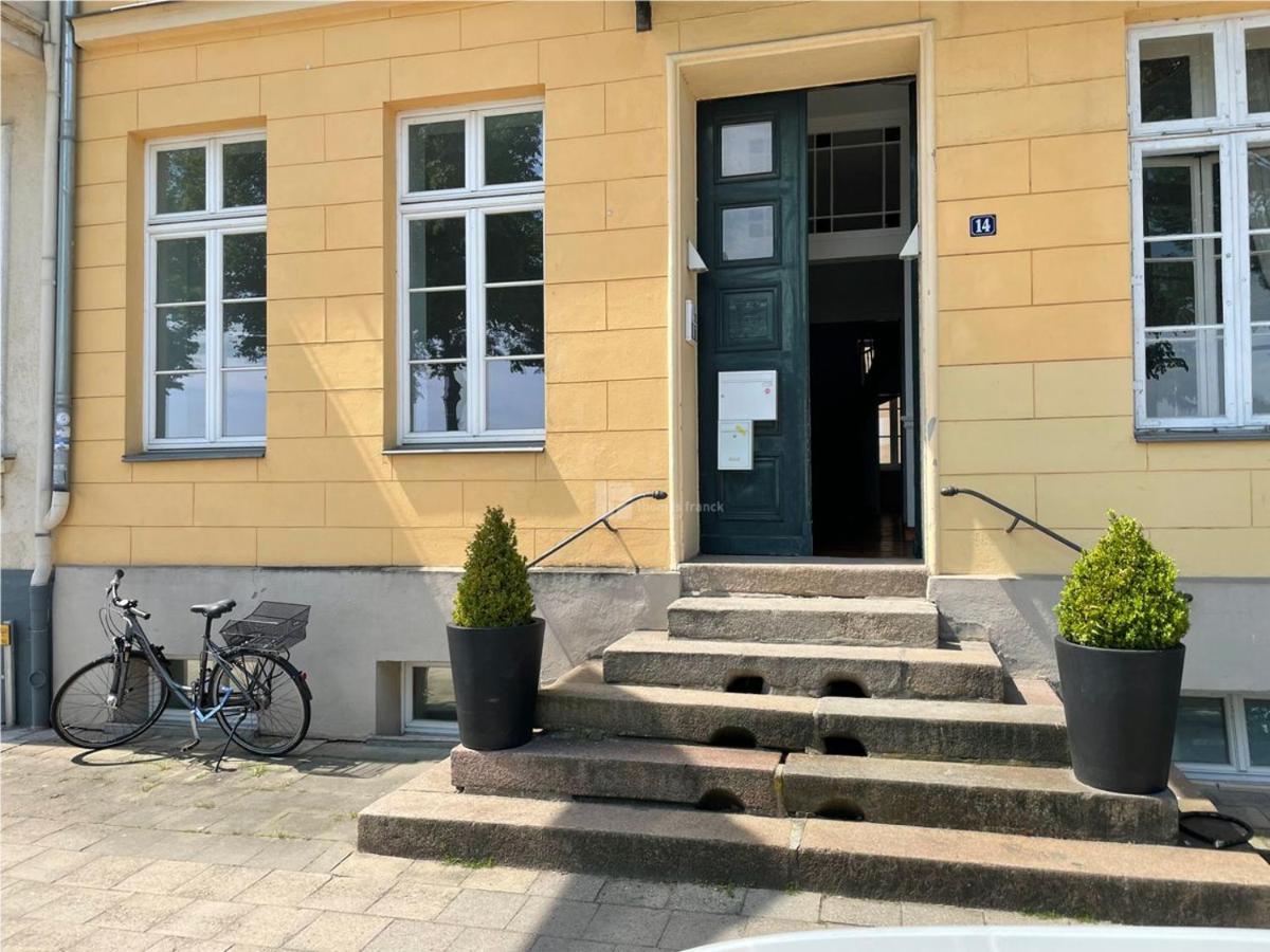 Das Ferienapartment Alexandrine Direkt Am Pfaffenteich Mit Eigenem Parkplatz Шверин Екстериор снимка
