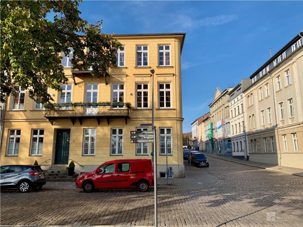 Das Ferienapartment Alexandrine Direkt Am Pfaffenteich Mit Eigenem Parkplatz Шверин Екстериор снимка