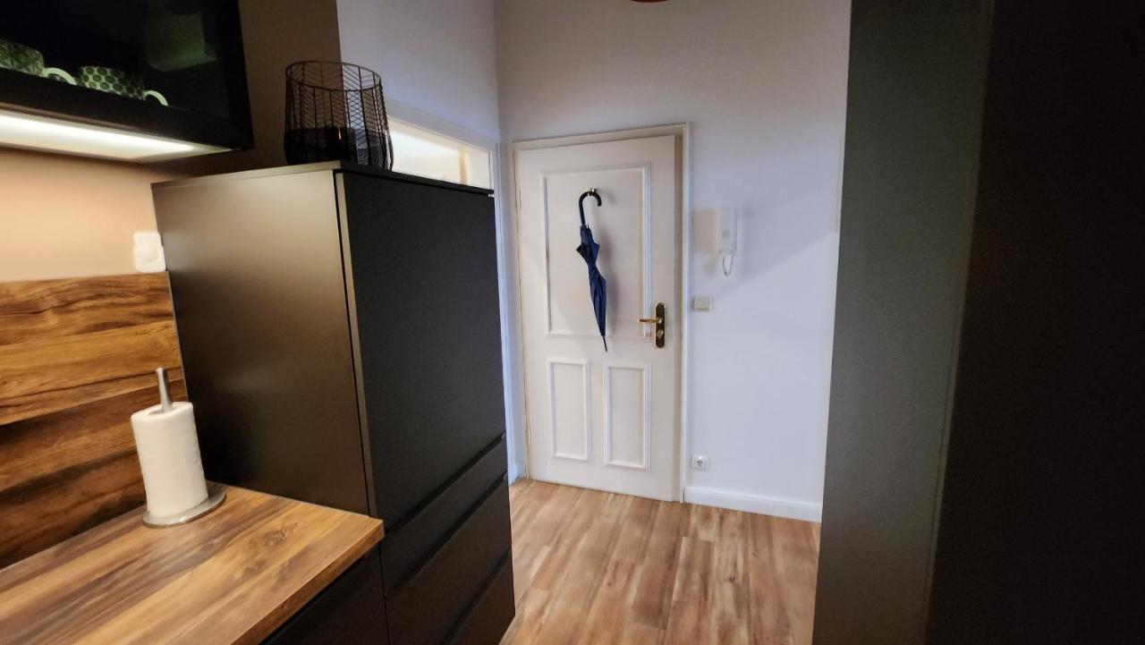 Das Ferienapartment Alexandrine Direkt Am Pfaffenteich Mit Eigenem Parkplatz Шверин Екстериор снимка